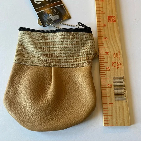 Lot of 2 Leather Marble Hip Bags Tan & Black with Clip - NWT - Woman Owned Co - Picture 3 of 12